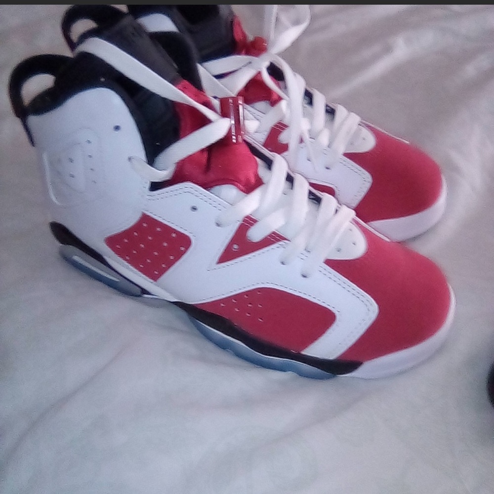 Carmine good condition 6.5 worn 2 times